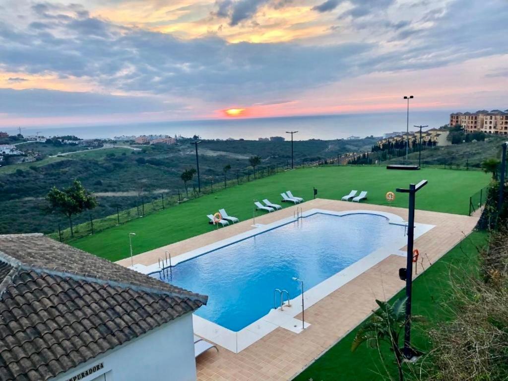 Top Sea View Apartment - 7 Minutes To Sotogrande Кастильо-де-Сабинильяс Экстерьер фото